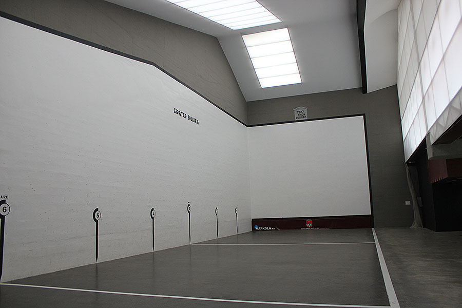 Rehabilitación del techo del frontón municipal de Ziortza-Bolibar