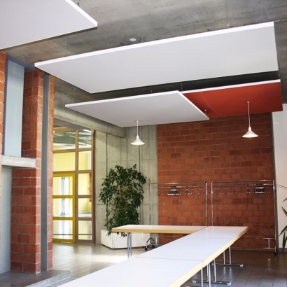Unidades rectangulares suspendidas y de pared en tejido tensado